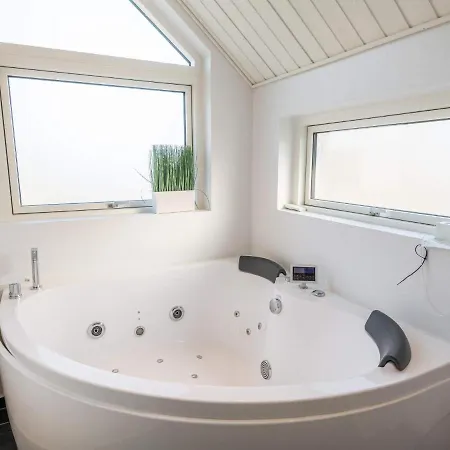 Cozy Coastal Retreat In Fano-by Traum Prázdninový dům
